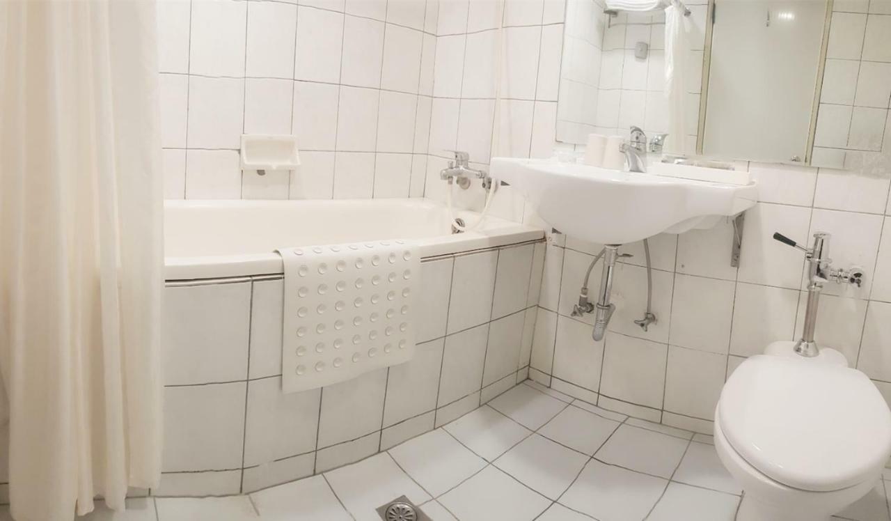 Onetel - Ximen Hotel Zhonghe  Luaran gambar
